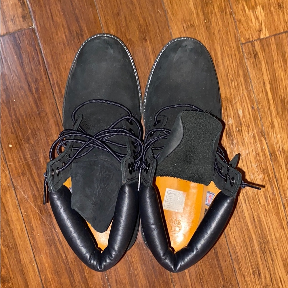 Men's Classic Black Nubuck Boots with Padded Collar